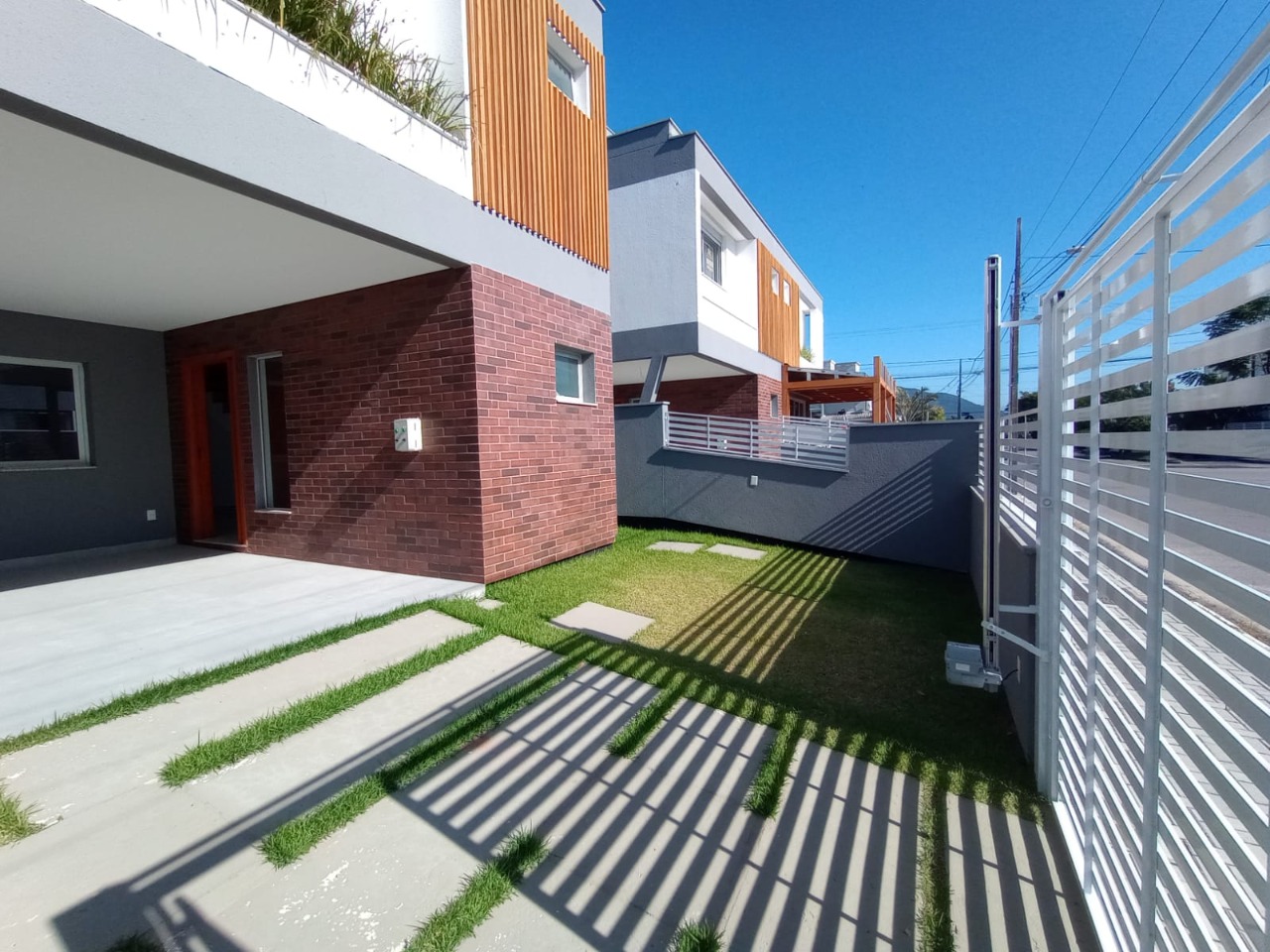 Casa 3 Quartos à Venda 153 00 m² em CAMPECHE FLORIANOPOLIS SC