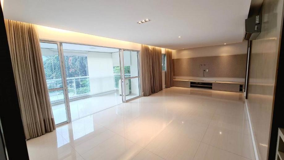 Apartamento com 4 Quartos à Venda, 233,00 m² - Foto 1