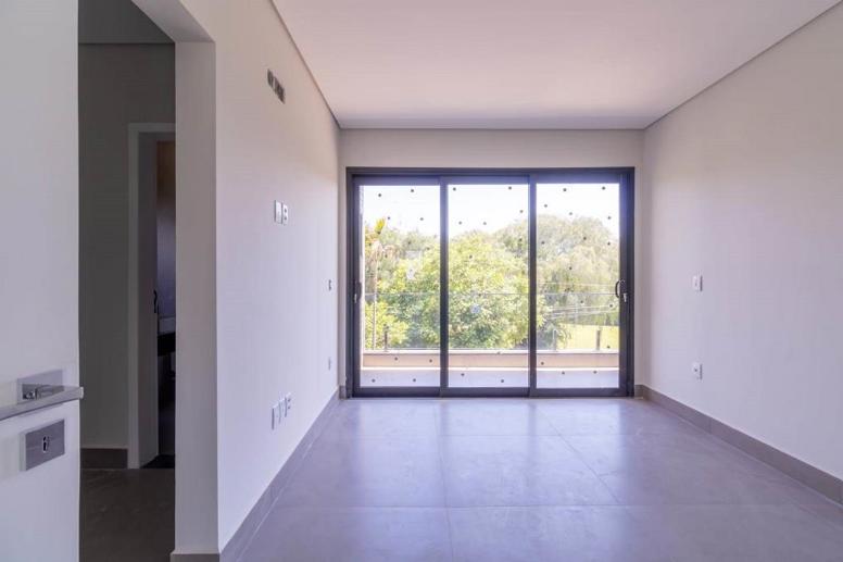 Casa com 4 Quartos à Venda - Foto 2