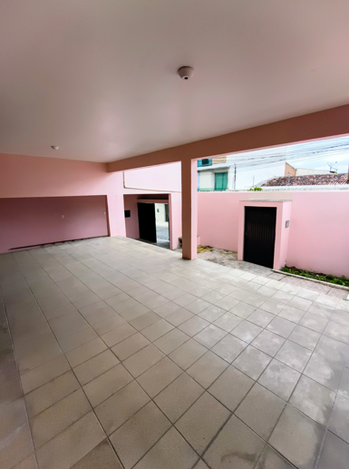 Casa com 4 Quartos à Venda, 220,00 m² - Foto 3