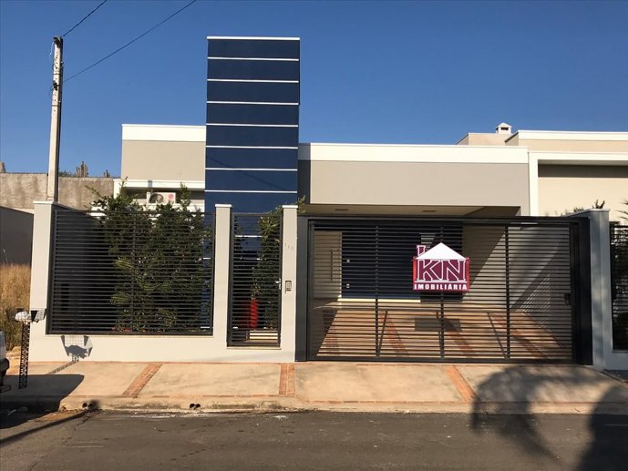 Casa com 3 Quartos à Venda - Foto 1