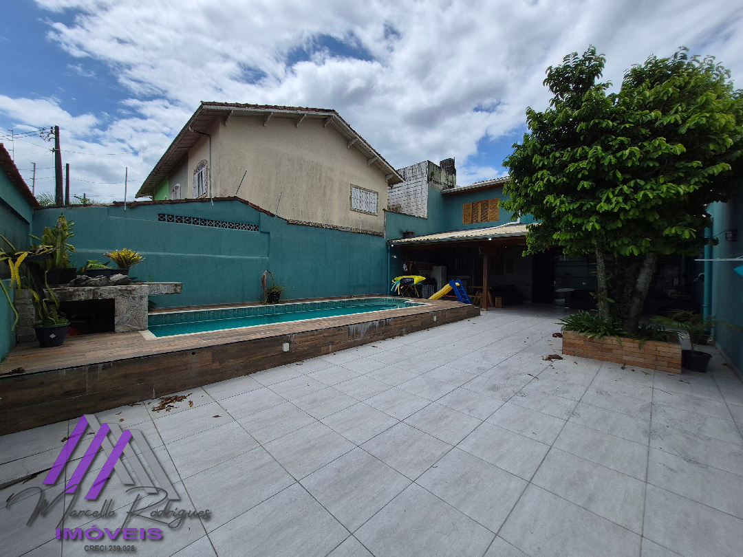 Casa com 4 Quartos à Venda, 350,00 m² - Foto 2