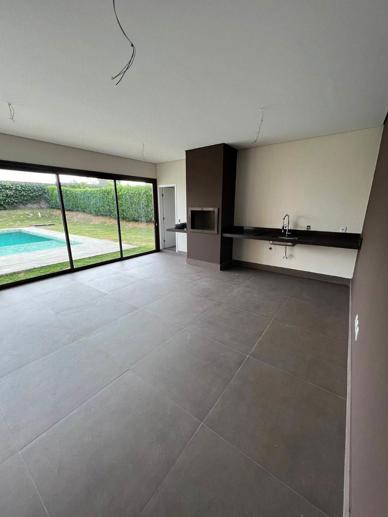 Casa com 4 Quartos à Venda - Foto 3