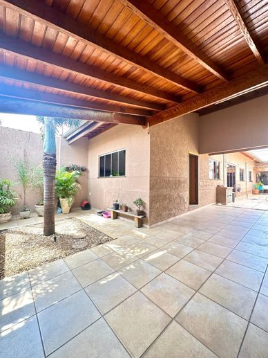 Casa com 3 Quartos à Venda, 200,00 m² - Foto 2