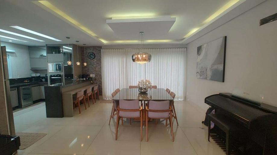 Casa com 3 Quartos à Venda, 189,00 m² - Foto 4