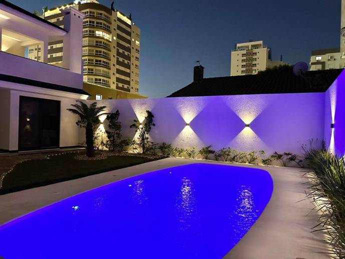 Casa com 5 Quartos à Venda, 460,00 m² - Foto 2