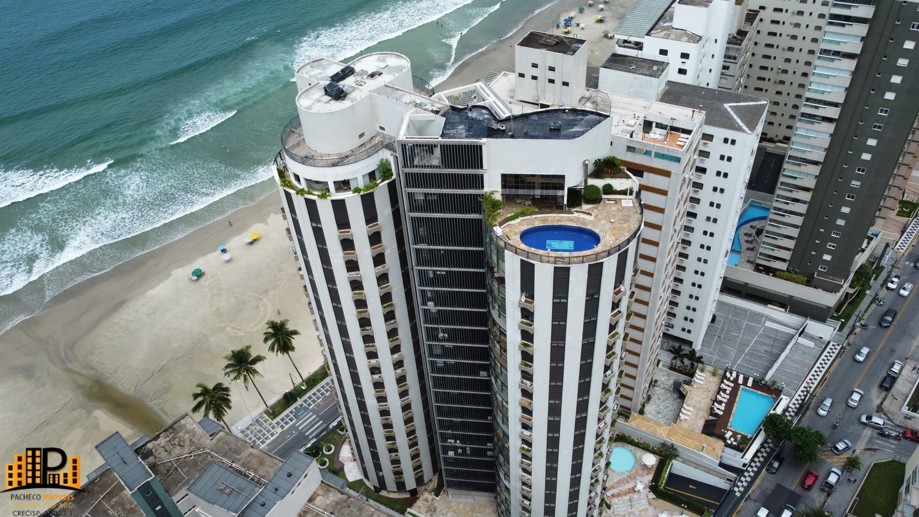 Apartamento com 4 Quartos à Venda - Foto 2
