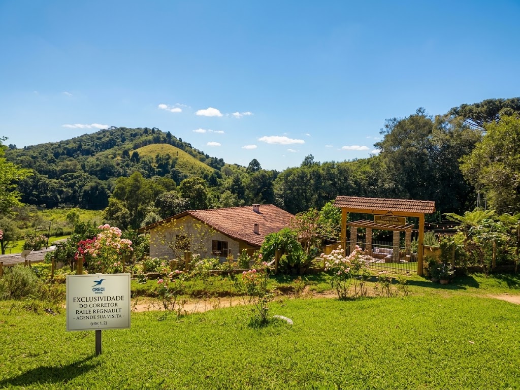 Rural com 3 Quartos à Venda, 24.946,87 m² - Foto 1