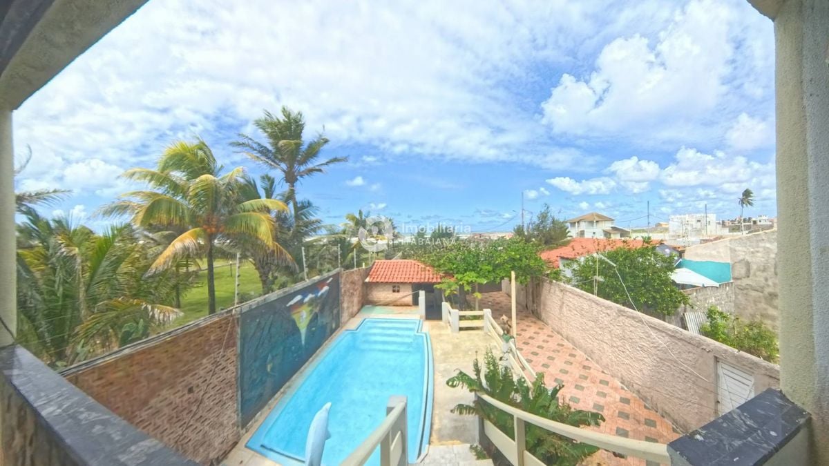Casa com 4 Quartos à Venda - Foto 2