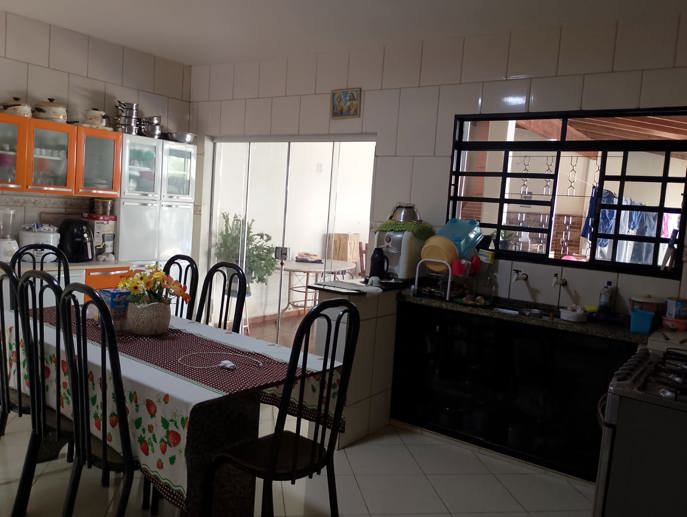 Casa com 3 Quartos à Venda - Foto 2