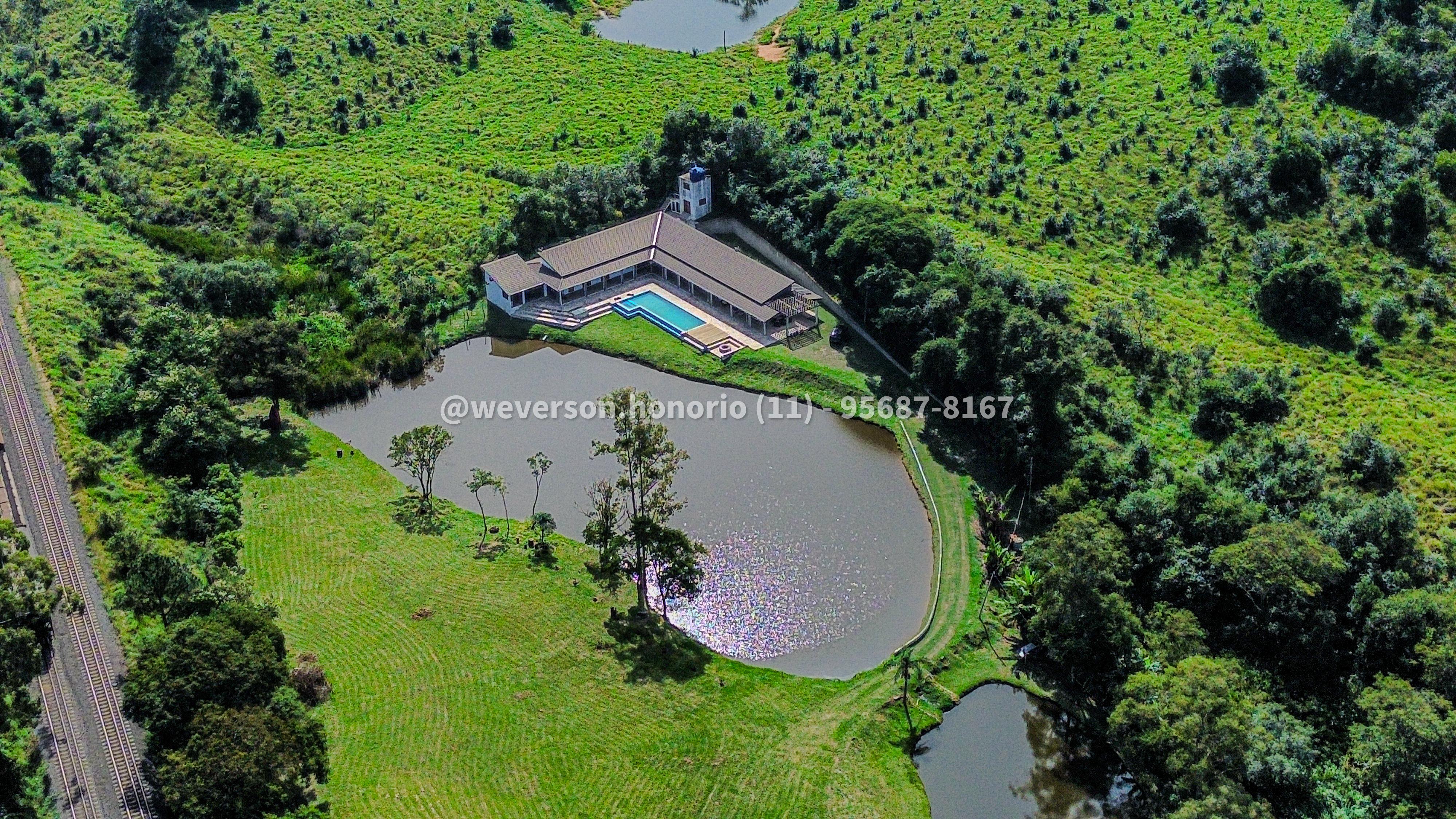 Casa com 6 Quartos à Venda, 24.000,00 m² - Foto 3