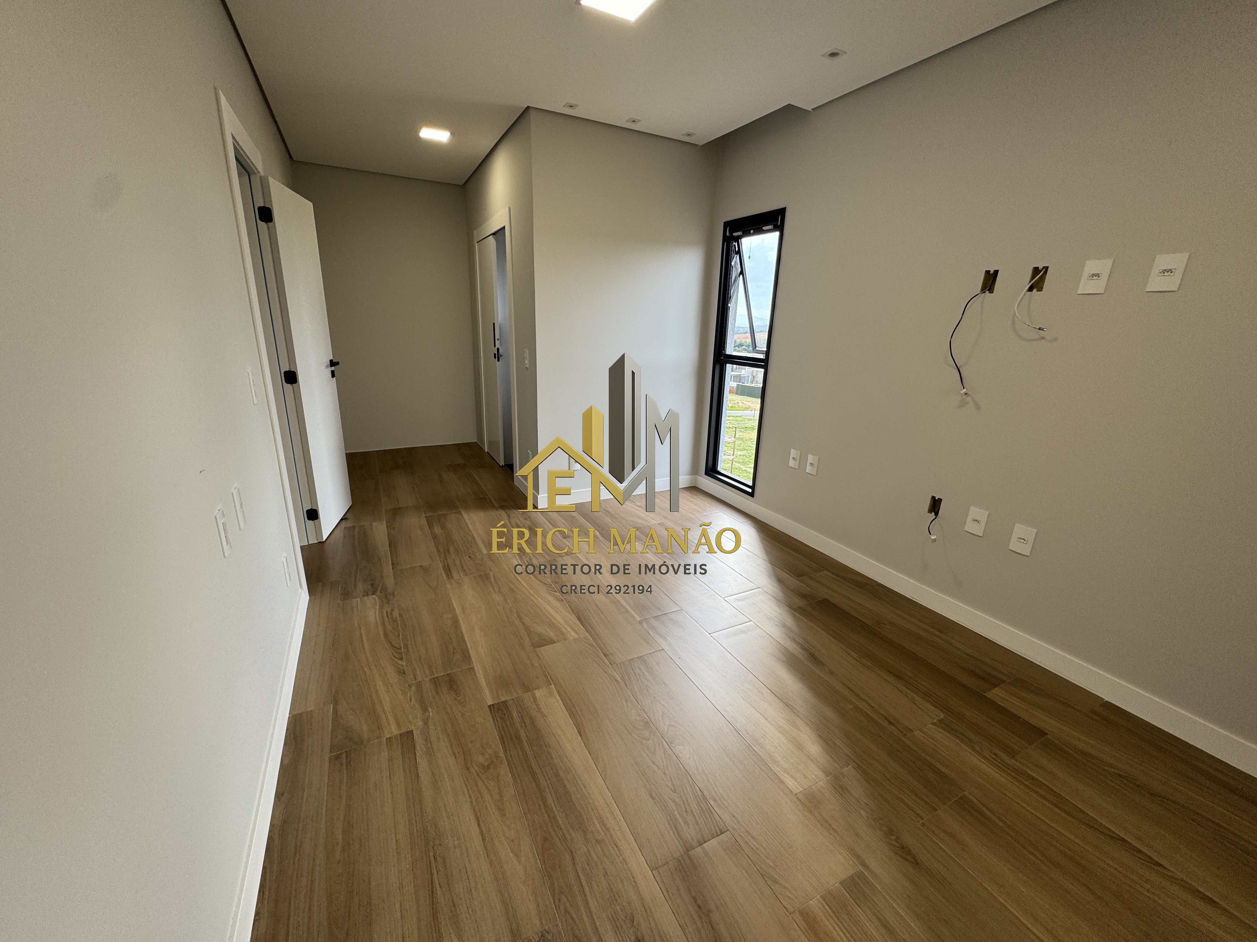 Casa com 3 Quartos à Venda, 279,00 m² - Foto 2