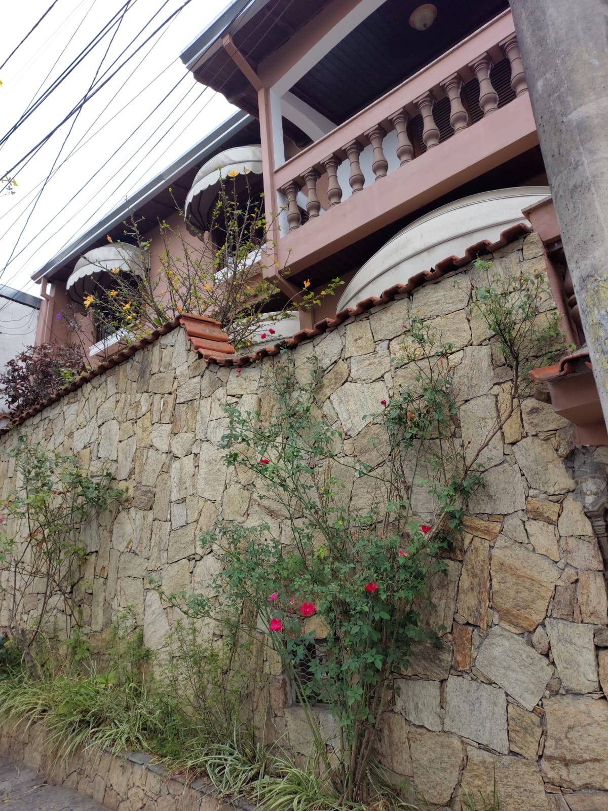 Casa com 4 Quartos à Venda - Foto 1