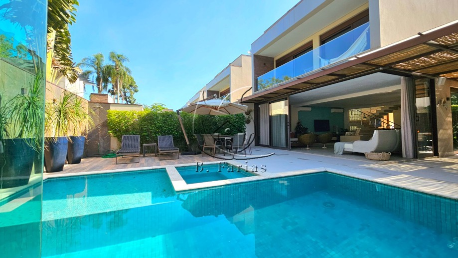 Casa com 4 Quartos para Temporada, 300,00 m² - Foto 3