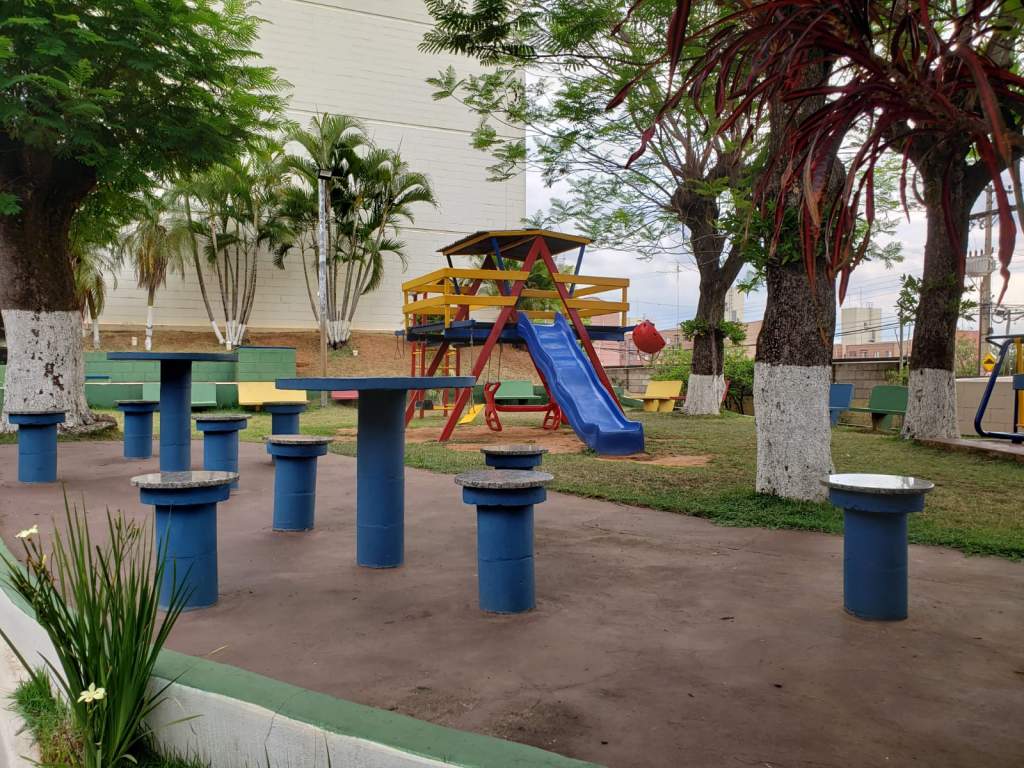 Apartamento com 3 Quartos à Venda - Foto 32