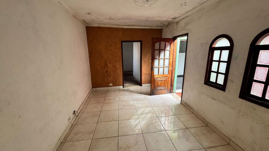 Casa com 4 Quartos à Venda, 226,45 m² - Foto 2