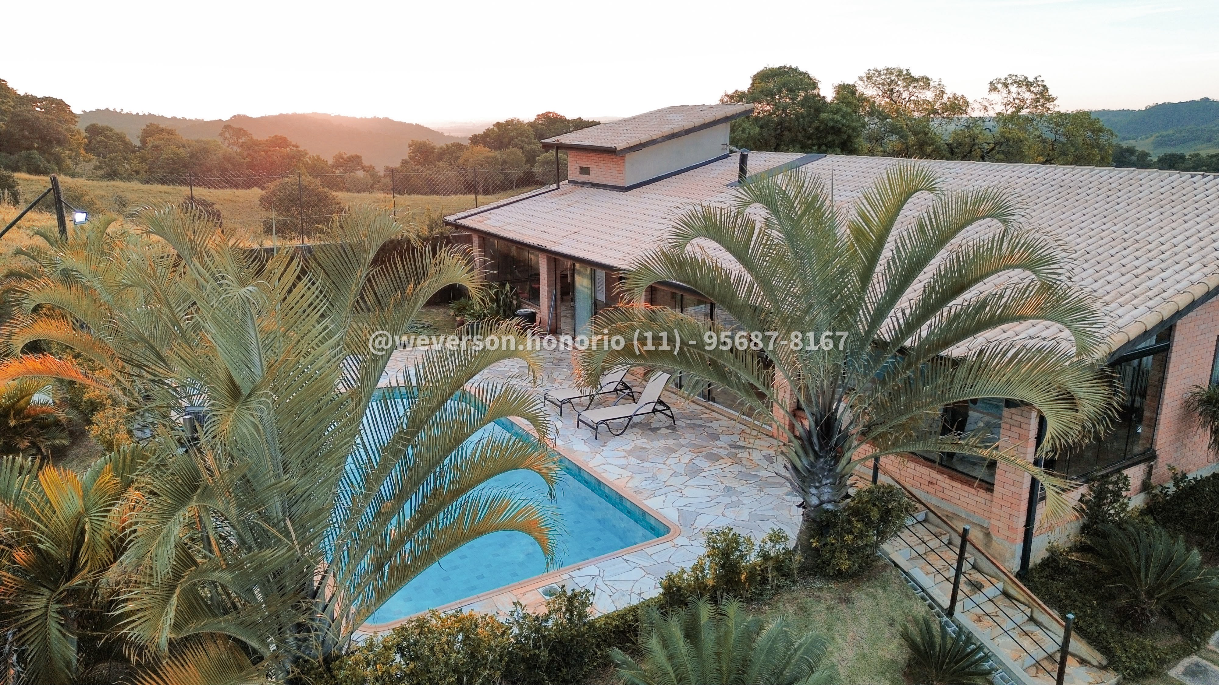 Casa com 4 Quartos à Venda, 2.000,00 m² - Foto 3