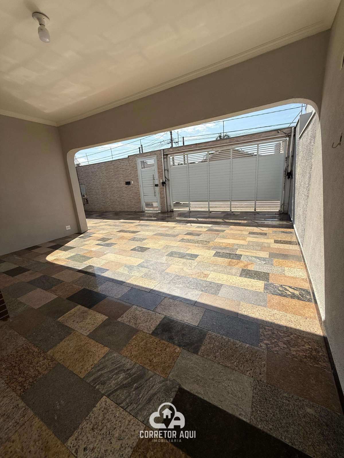 Casa com 3 Quartos à Venda, 275,00 m² - Foto 2