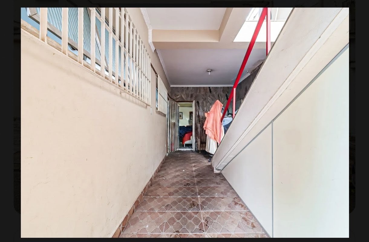 Casa com 5 Quartos à Venda - Foto 2