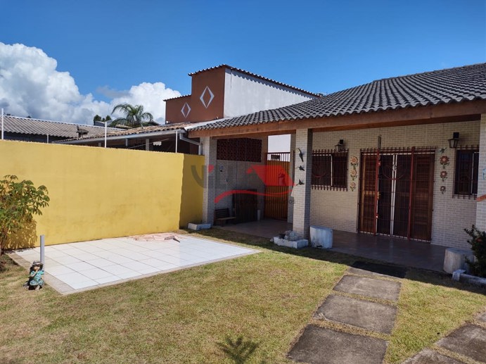 Casa com 3 Quartos à Venda, 346,00 m² - Foto 2