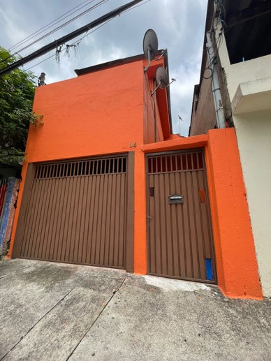 Casa com 4 Quartos à Venda - Foto 1