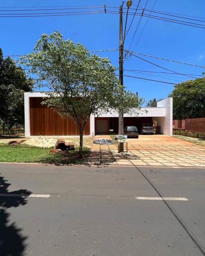 Casa com 4 Quartos à Venda, 1.000,00 m² - Foto 1