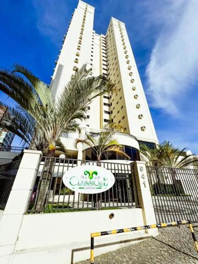 Apartamento com 4 Quartos à Venda - Foto 4