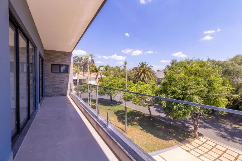 Casa com 4 Quartos à Venda - Foto 3