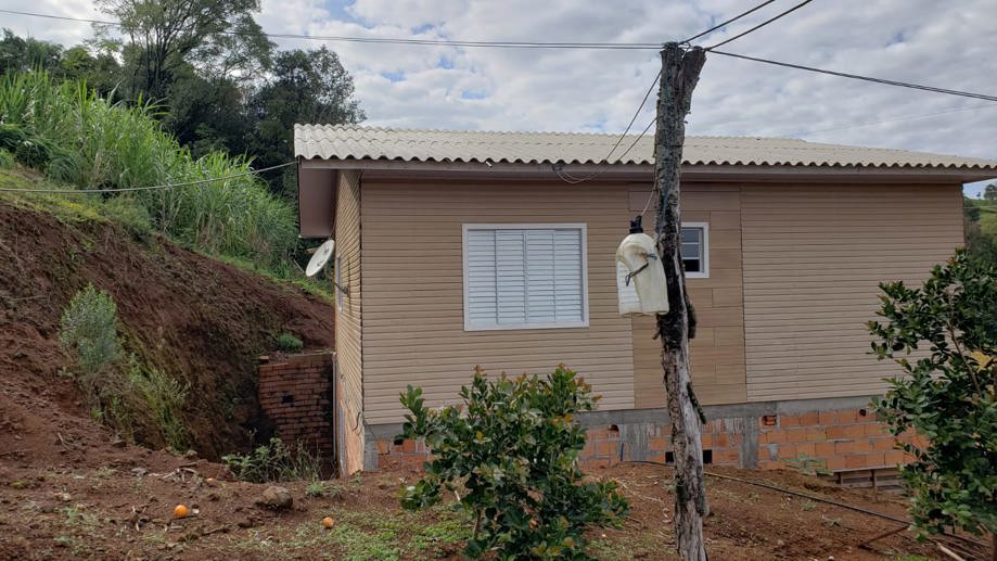 Rural com 2 Quartos à Venda, 84,00 m² - Foto 2