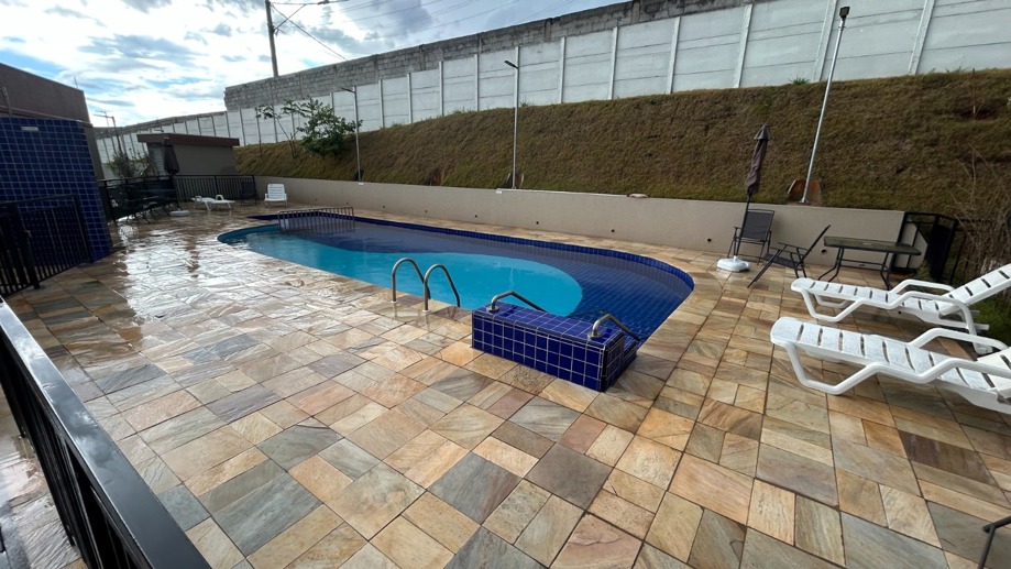 Apartamento com 2 Quartos à Venda - Foto 2