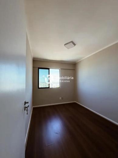 Apartamento com 4 Quartos à Venda - Foto 2