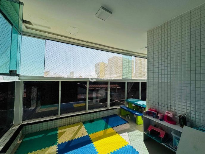 Apartamento com 3 Quartos à Venda - Foto 6