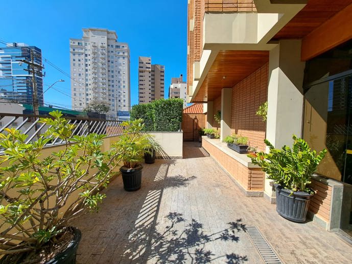 Apartamento com 3 Quartos à Venda - Foto 2