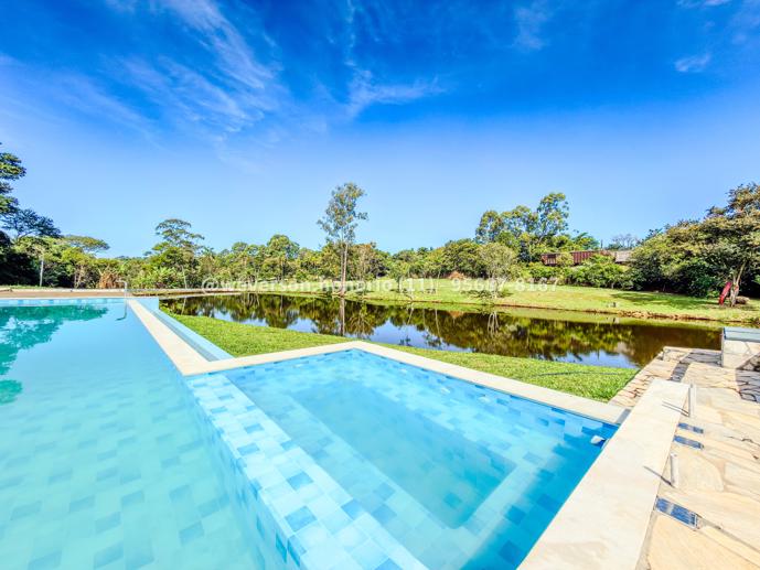 Casa com 6 Quartos à Venda, 24.000,00 m² - Foto 2