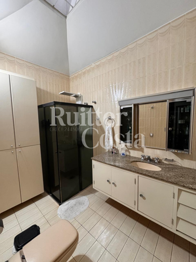 Casa com 3 Quartos à Venda, 560,00 m² - Foto 3