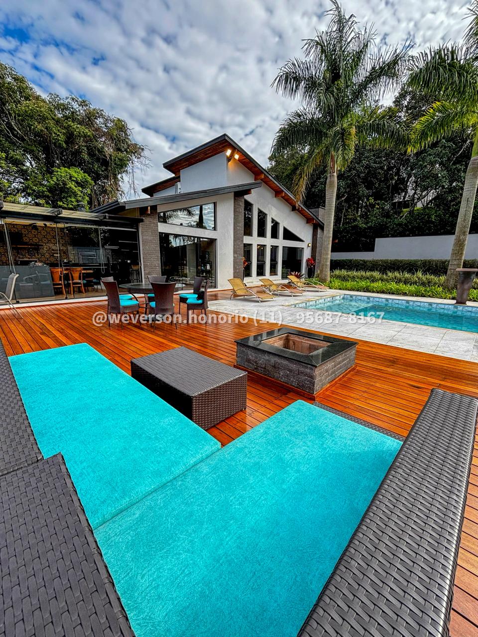 Casa com 6 Quartos à Venda, 2.100,00 m² - Foto 1