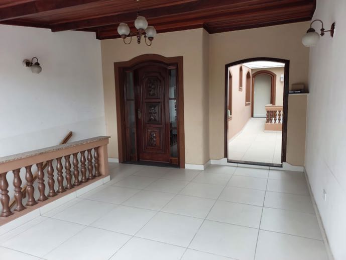 Casa com 4 Quartos à Venda - Foto 5