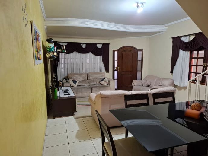 Casa com 3 Quartos à Venda - Foto 4