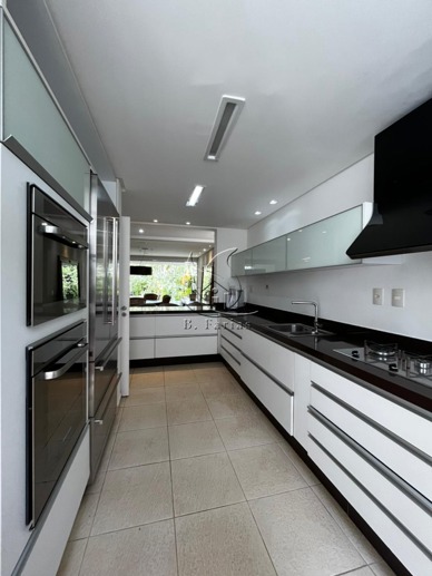 Casa com 4 Quartos à Venda, 300,00 m² - Foto 29