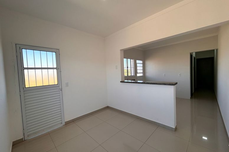 Casa com 2 Quartos à Venda - Foto 4