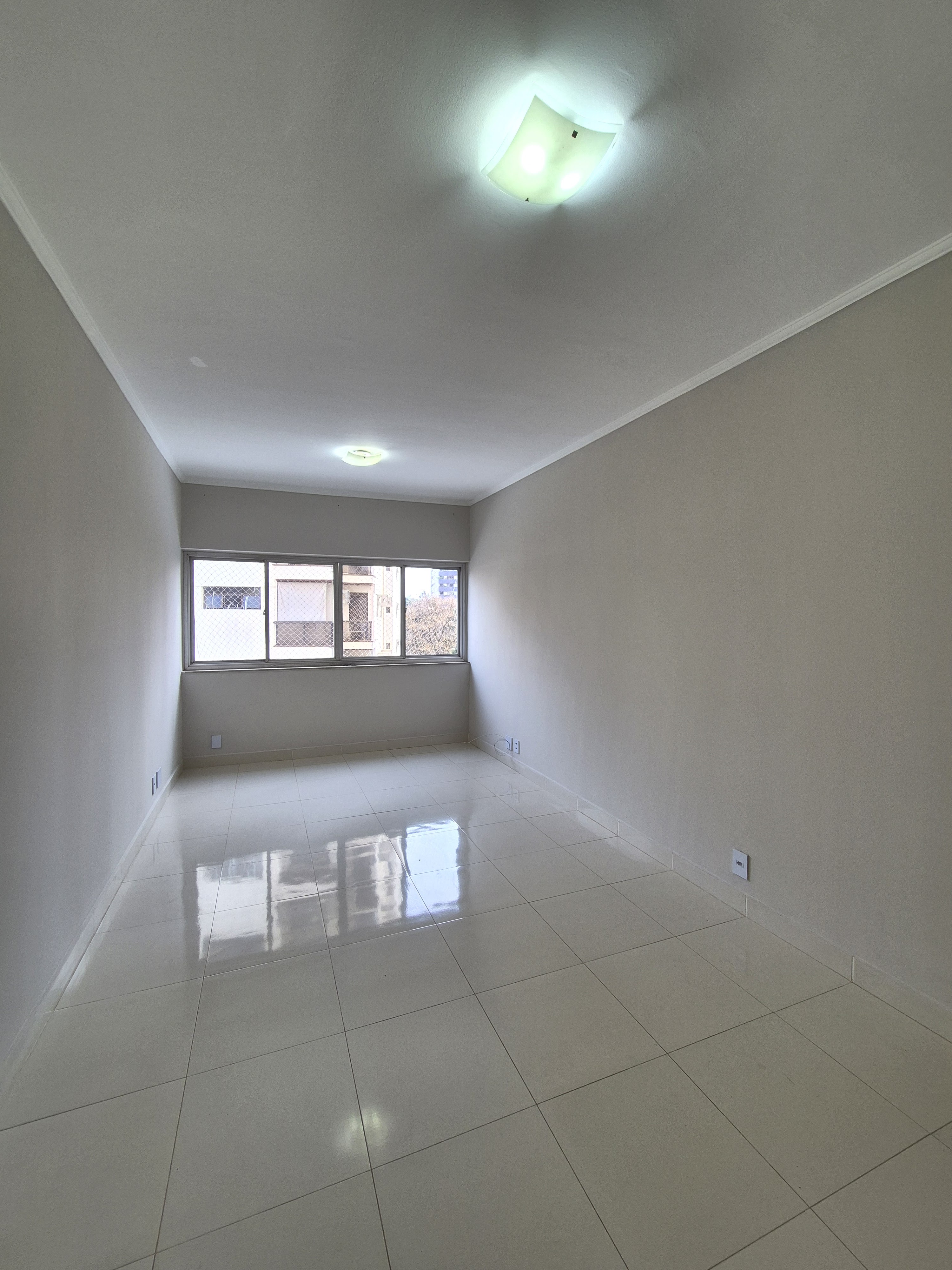 Apartamento com 3 Quartos à Venda - Foto 2