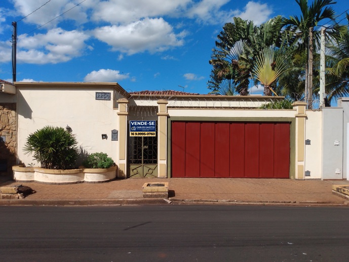 Casa com 3 Quartos à Venda, 465,64 m² - Foto 1