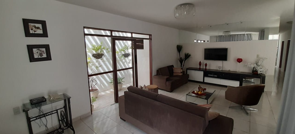 Casa com 4 Quartos à Venda - Foto 4