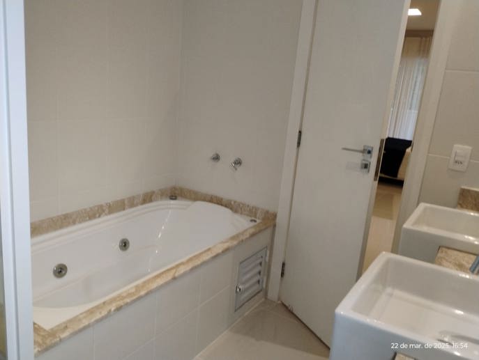 Casa com 6 Quartos à Venda - Foto 12