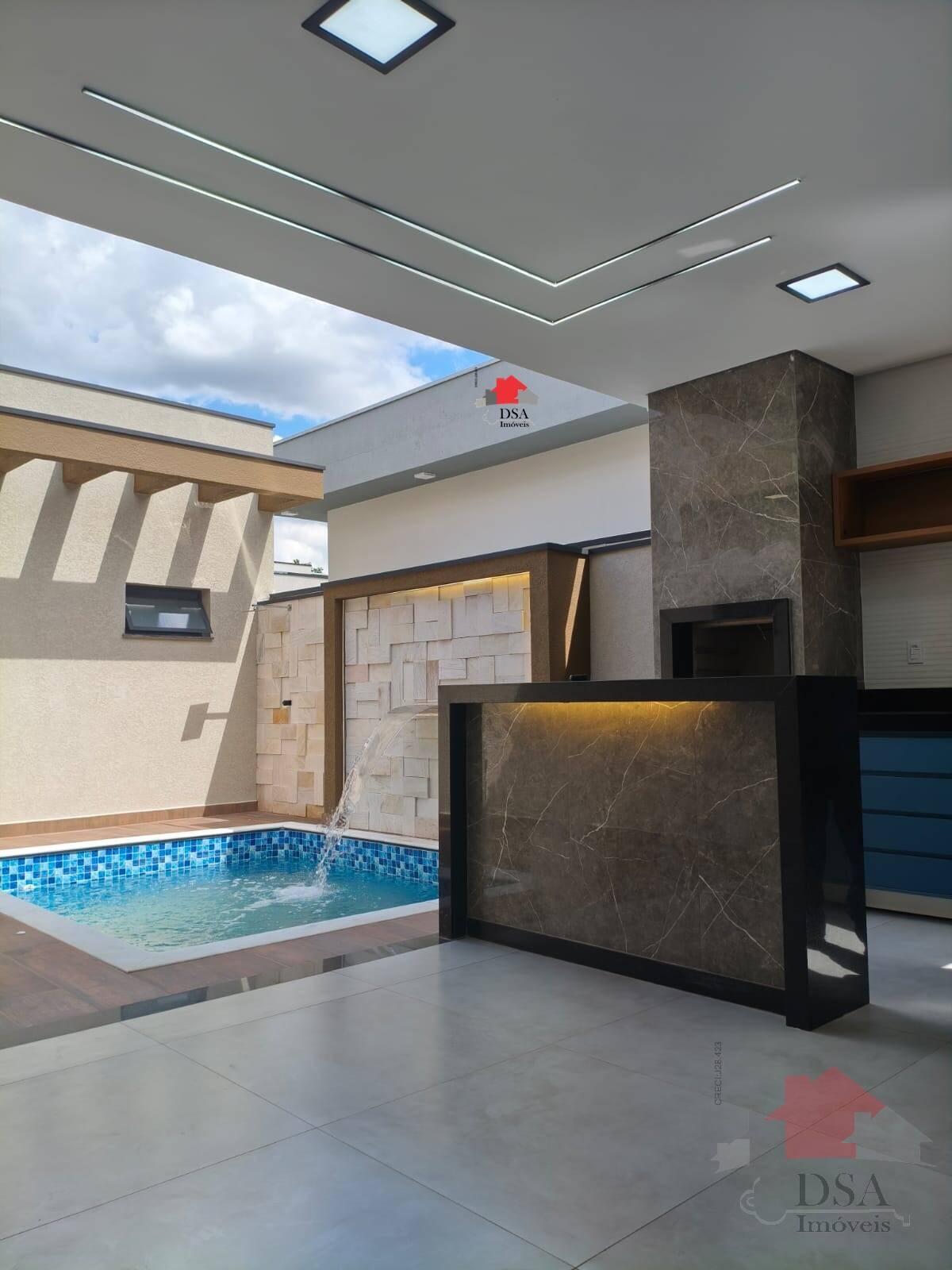 Casa com 3 Quartos à Venda, 250,00 m² - Foto 2