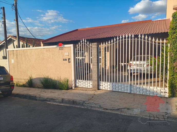 Casa com 3 Quartos à Venda, 300,00 m² - Foto 1