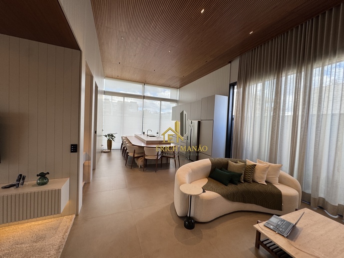 Casa com 3 Quartos à Venda, 174,00 m² - Foto 1