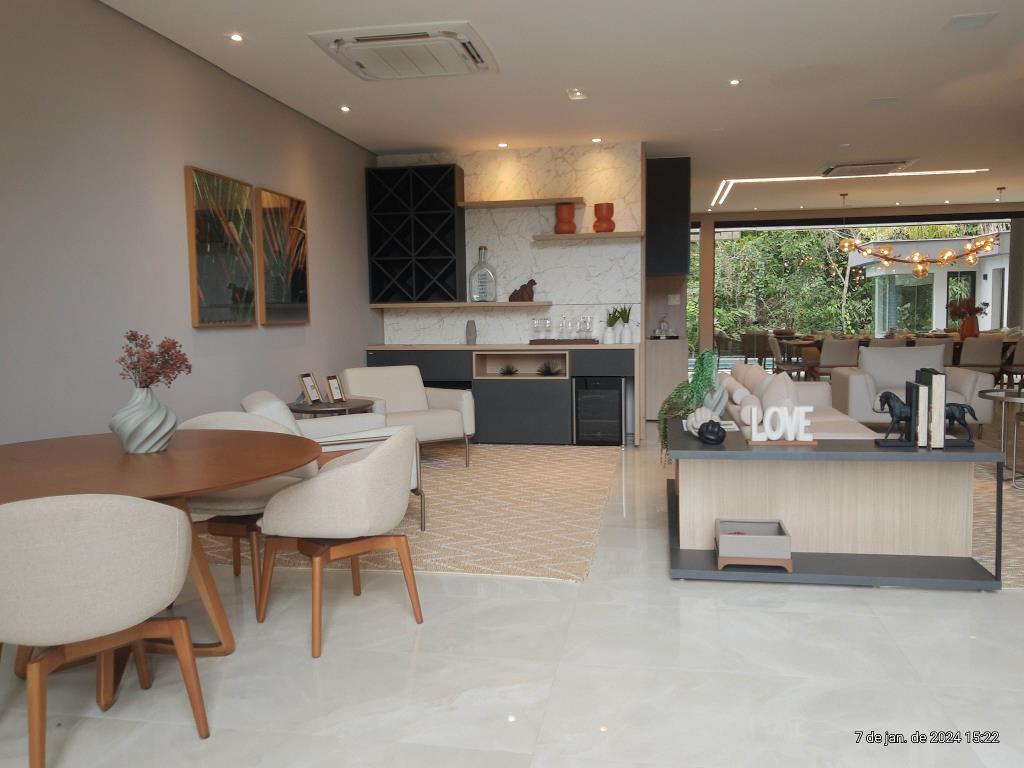 Casa com 6 Quartos à Venda - Foto 4
