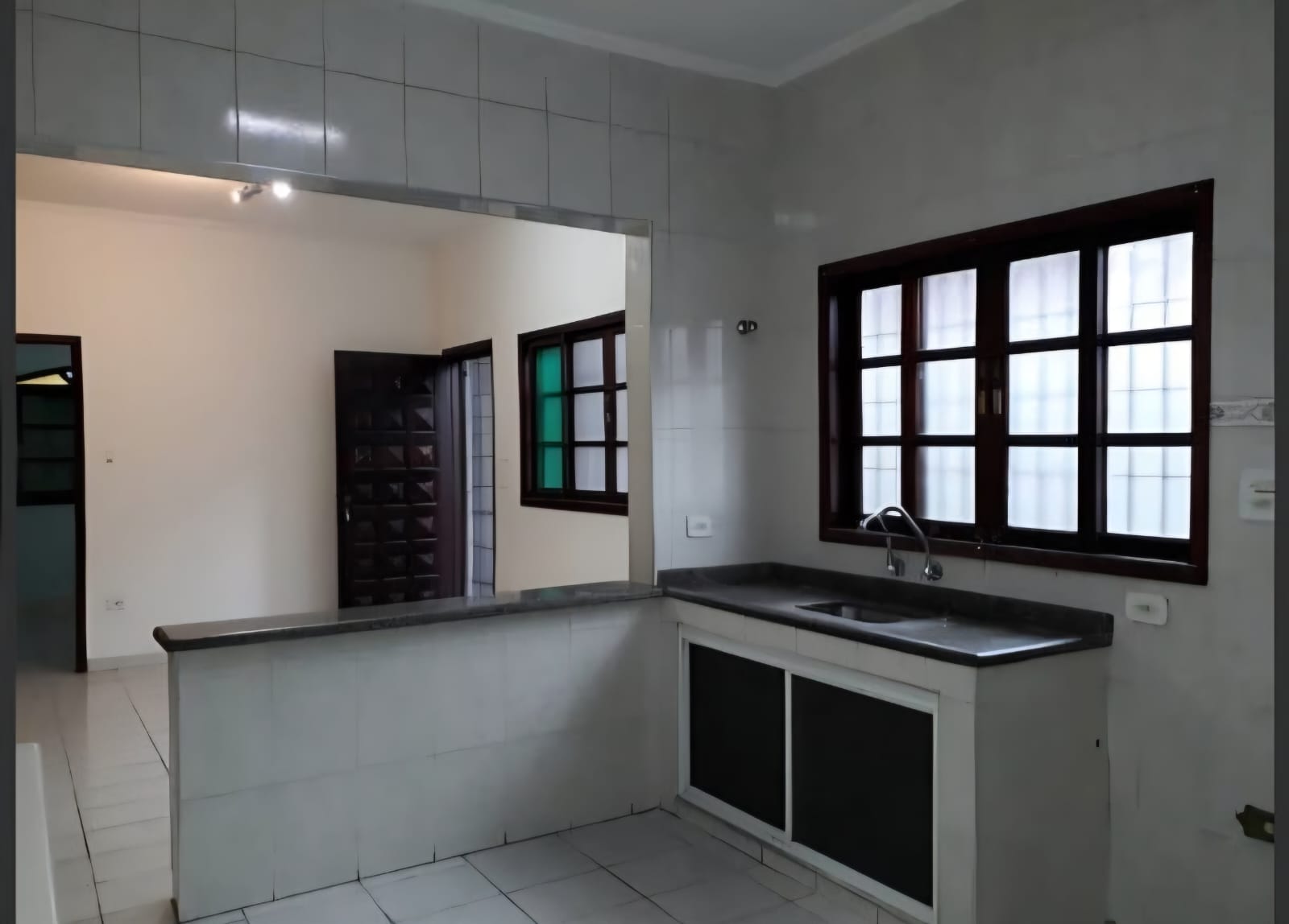 Casa com 2 Quartos à Venda, 70,00 m² - Foto 2