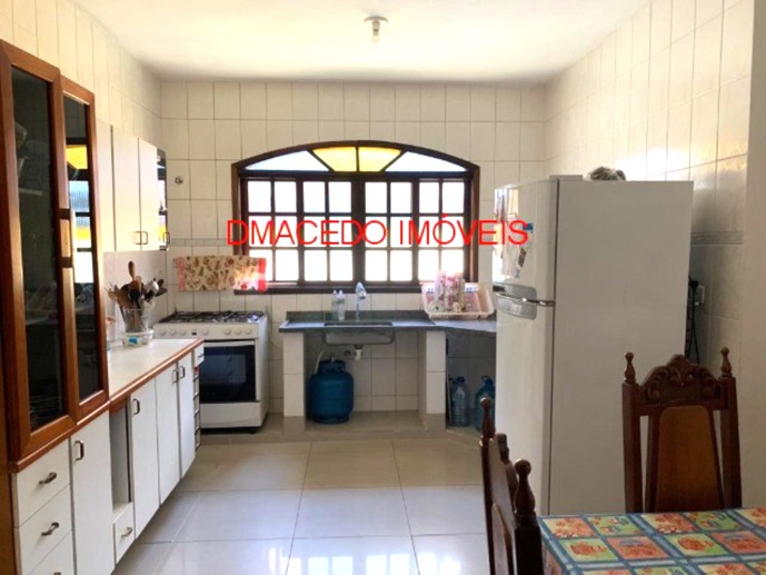 Casa com 4 Quartos à Venda - Foto 11